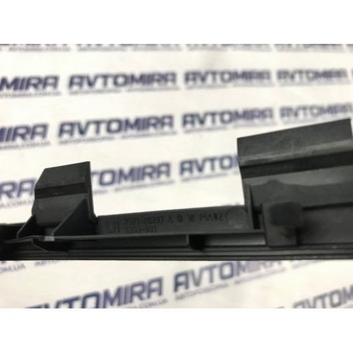 Кронштейн передніх дверей Ford Mondeo 4 2007-2014 7S7120297ADW